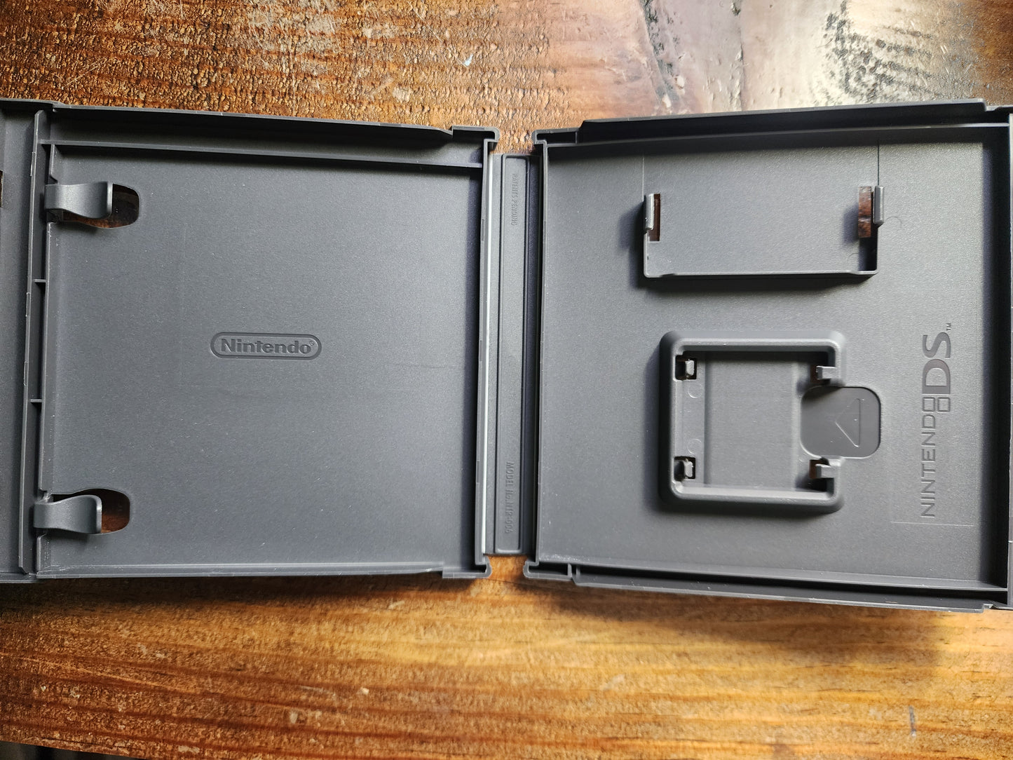 Alien Infestation - Custom Case